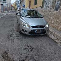ford focus berlina