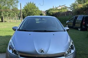 PEUGEUT 208 per neopatentati