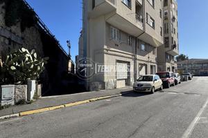 VIA FRANCESCO CILEA- BOX DI AMPIA METRATURA