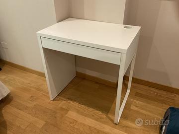 Scrivania studio cameretta