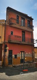Intero stabile Via Innessa angolo Via Taranto