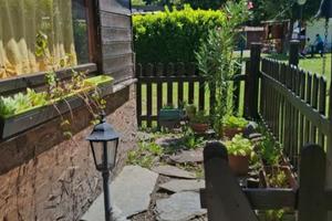 Casetta più roulotte