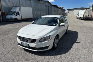 Volvo V60 solo 120 mila km Momentum fullll