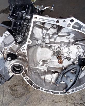 CAMBIO PEUGEOT 208 1.2 BENZINA CODICE 20CR14 ANNO 