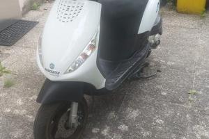 Scooter Piaggio Zip 50 4T (Km 13.000)