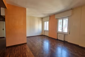 Appartamento di 112 m² con 5 locali e box auto a A