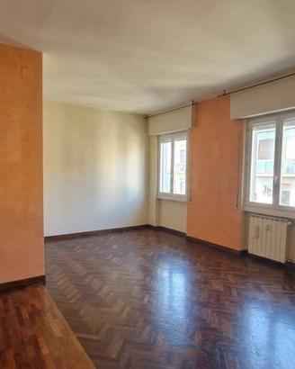 Appartamento di 112 m² con 5 locali e box auto a A