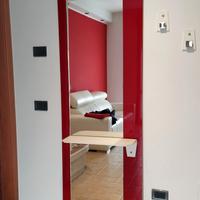 Specchio moderno con mensola - Modello Lia