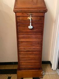 Mobile schedario a serranda