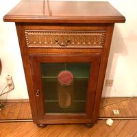 Mobile in legno e vetro cattedrale