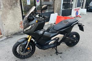 Xadv 750