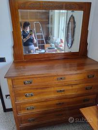 Casettiera in legno vintage con specchio