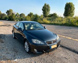 LEXUS IS 220d