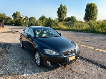 LEXUS IS 220d