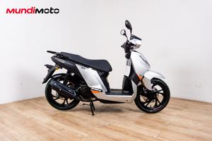 PEUGEOT TWEET 200 FL GT - 2026