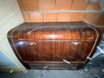 Mobile Radio Marelli con giradischi