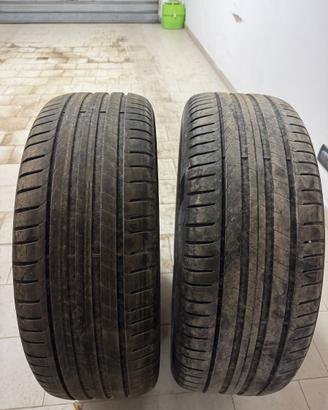 2 Pirelli 225 55 18