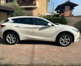 Infiniti q30 - 2018