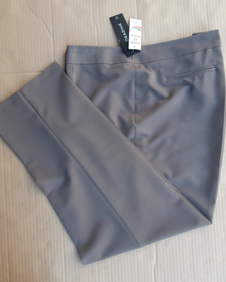 Pantaloni da donna nuovi TG.55 più due omaggi
