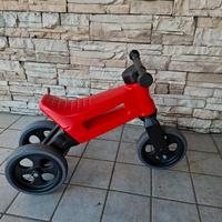 triciclo primi passi