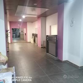 Messina locale al centro