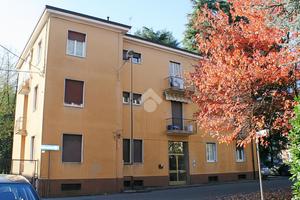 2 LOCALI A CARATE BRIANZA