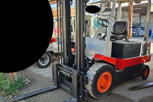 OM Carrello Elevatore Muletto Portata 50 quintali