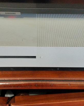 XBOX ONE S, con 2 controller, e giochi vari