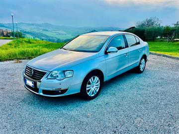 VW PASSAT 2.0 TDI BERLINA