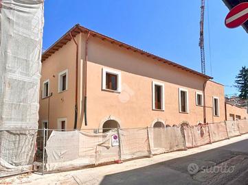 3 LOCALI A L'AQUILA