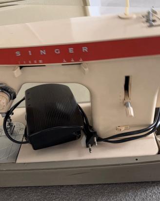 Macchina da cucire portatile Singer