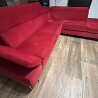 Divano e parete attrezzata