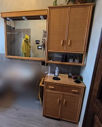 Arredi bagno midollino con specchio