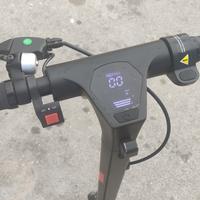 Monopattino elettrico srs2 Aprilia 