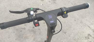 Monopattino elettrico srs2 Aprilia 