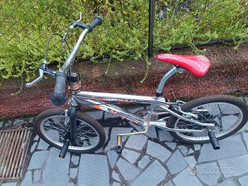 BICICLETTA BMX MAVERICK