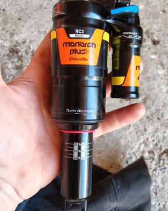 rock shox 200x57