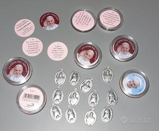Medaglie e box Papa Francesco 