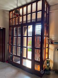Porta vetrina stile inglese