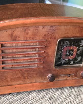 Brion Pajetta / Vega BP Radio (1950 circa).