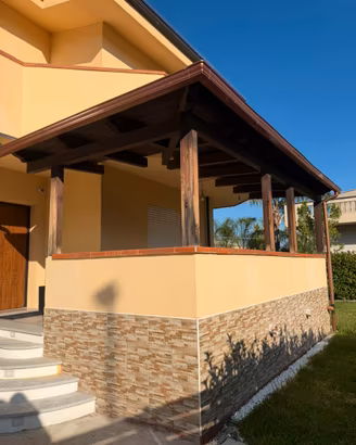 Tettoia in legno