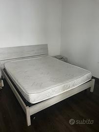 Letto matrimoniale completo con rete e materasso