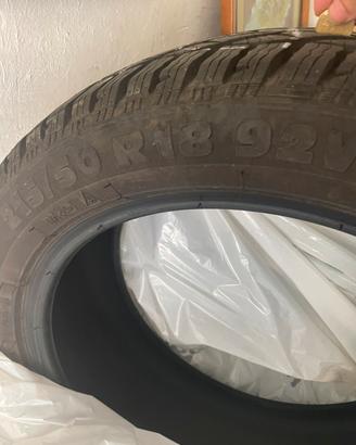 Gomme 215 50 18 92V