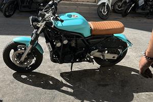 Yamaha fz6 cafeRacer Scrambler