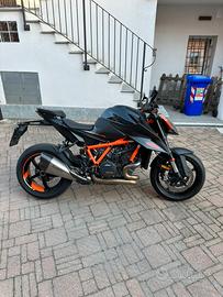 KTM 1290 super duke r