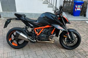 KTM 1290 super duke r