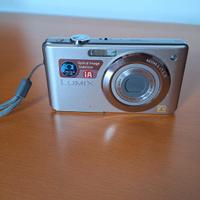 macchina fotografica  panasonic DMC-FS6