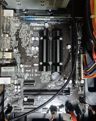 Scheda Madre ASRock Q1900M con processore e RAM 