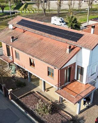 Villa di 180 m² con 5 locali e box auto doppio a B