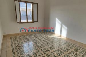 PRESSI MADONNA-App.nto al 2°p s/a da ristrutturare